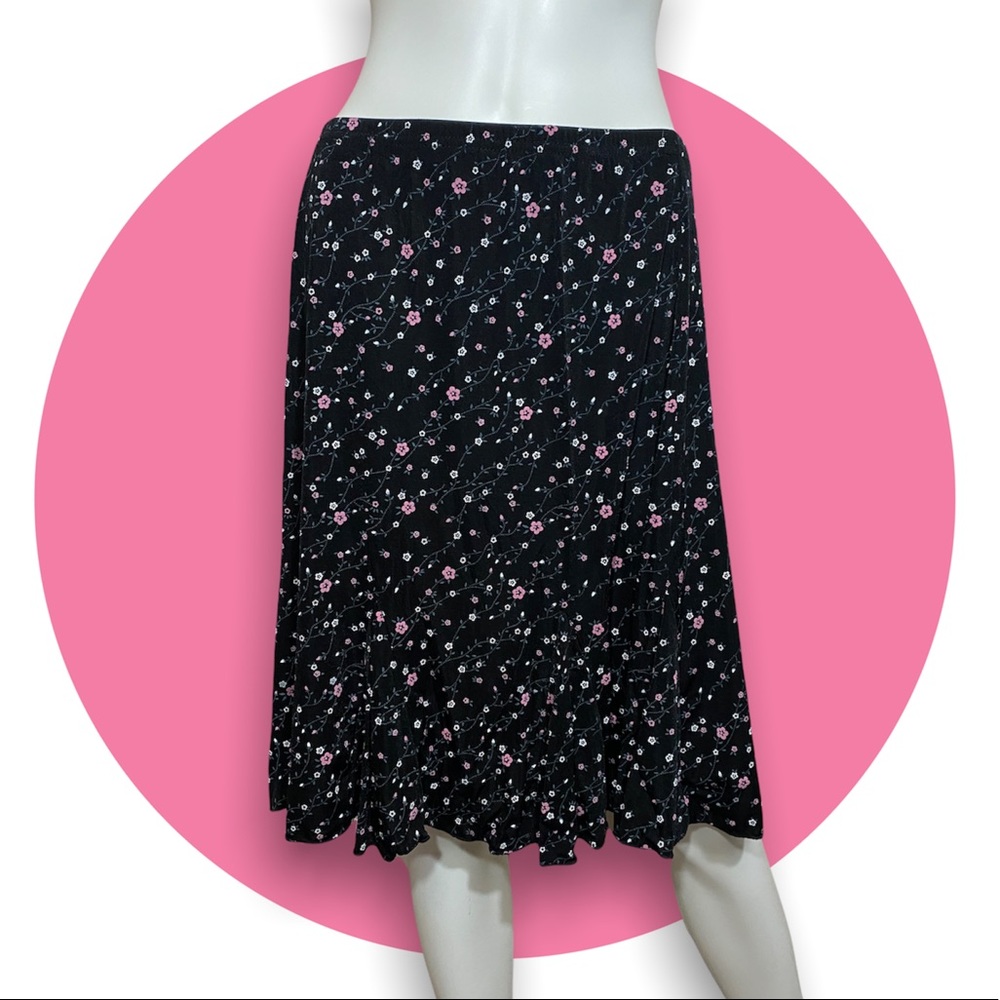 Dress barn stretchy casual floral design skirt